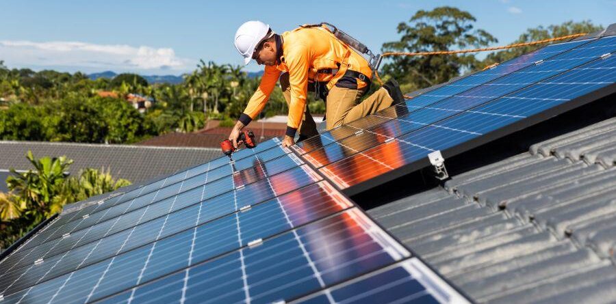 Zakaj je solarni panel danes smiselna naložba?